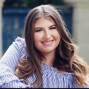 Meet your Posher, Abby